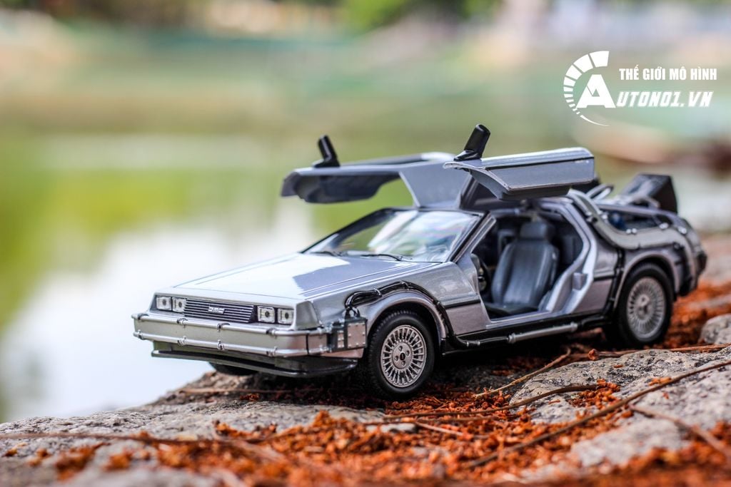 MÔ HÌNH XE DMC BACK TO THE FUTURE II 1:24 WELLY 2478