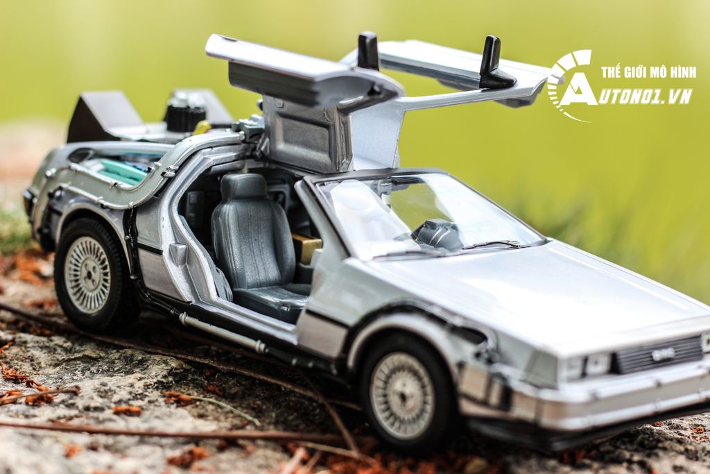 MÔ HÌNH XE DMC BACK TO THE FUTURE II 1:24 WELLY 2478