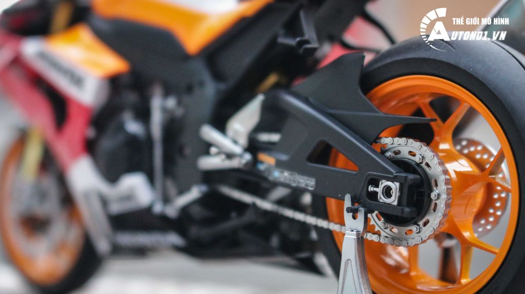 MÔ HÌNH XE HONDA CBR 1000RR REPSOL SP 1:12 TAMIYA D119