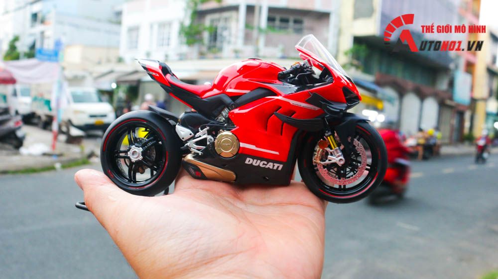 Mô hình xe cao cấp Ducati Superleggera V4 1:12 Tamiya D234A