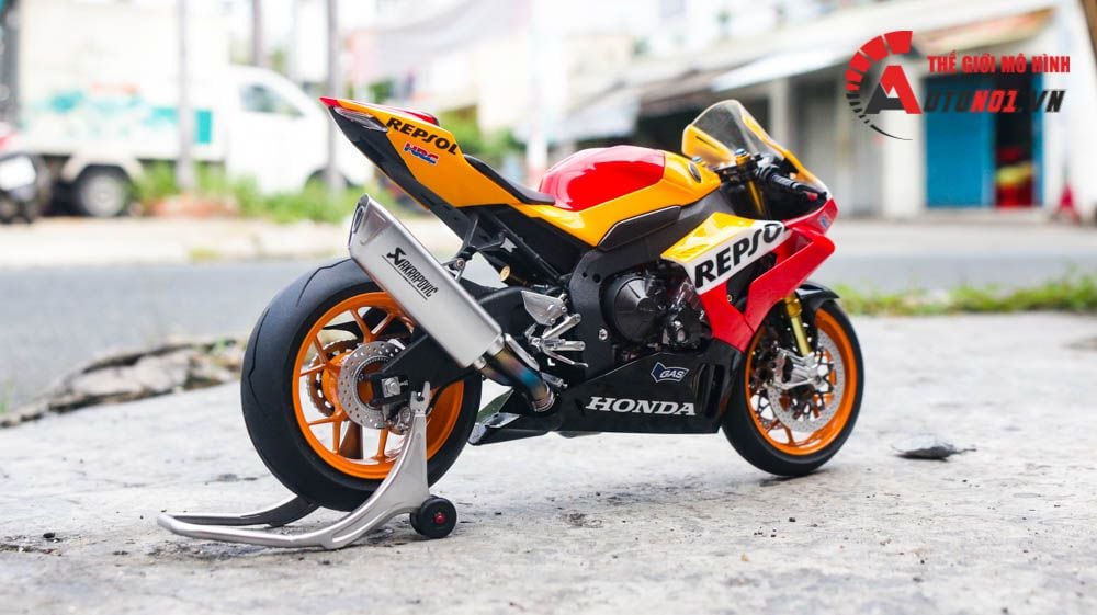 Mô hình xe cao cấp Honda Cbr 1000rr Repsol Sp 1:12 Tamiya D119A