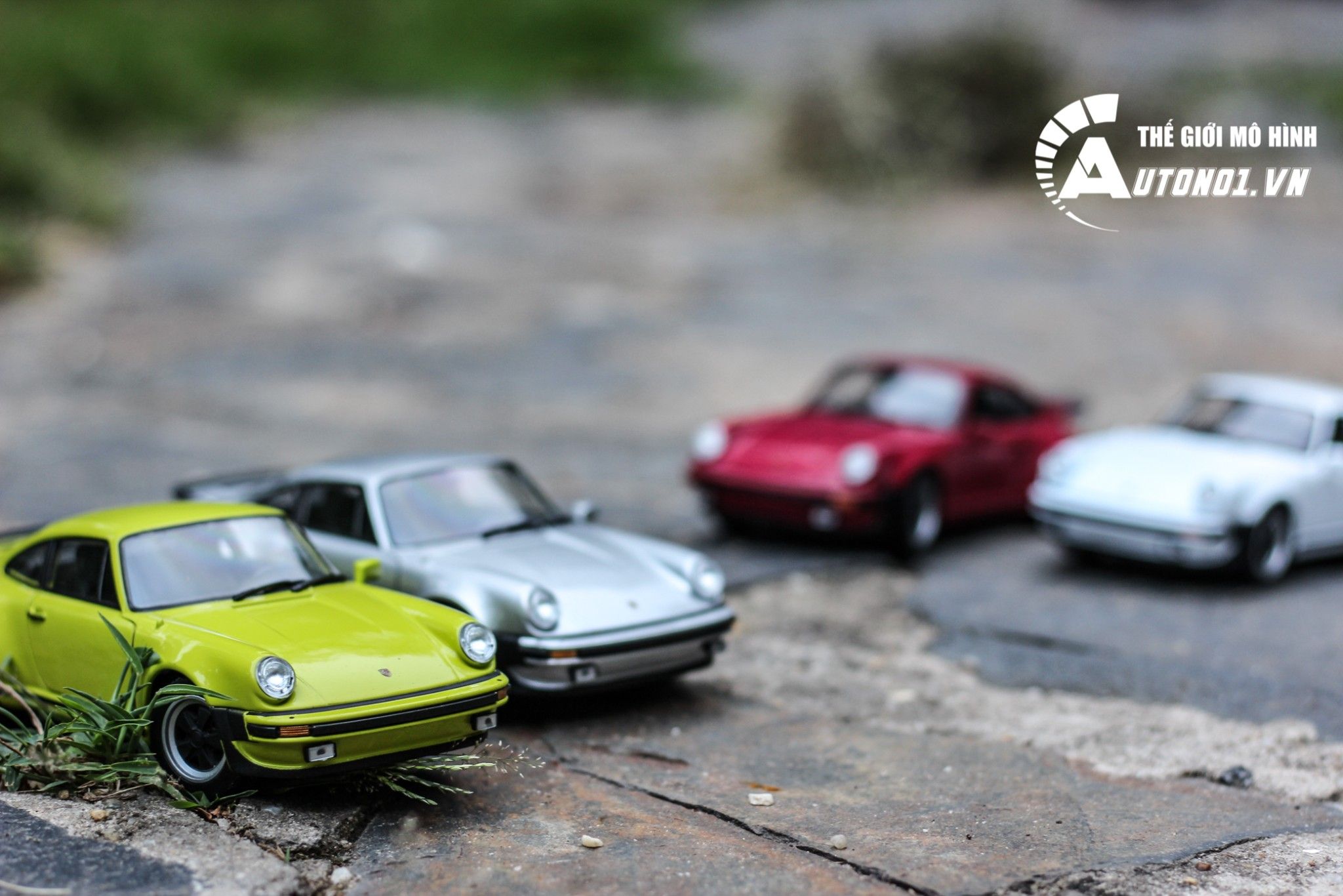 MÔ HÌNH PORSCHE 911R TURBO 1974 GREEN 1:24 WELLY 6009