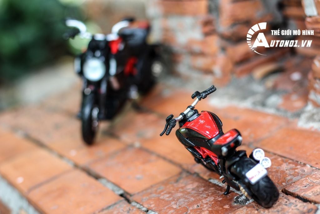 MÔ HÌNH DUCATI DIAVEL CARBON 1:12 MAISTO 4364