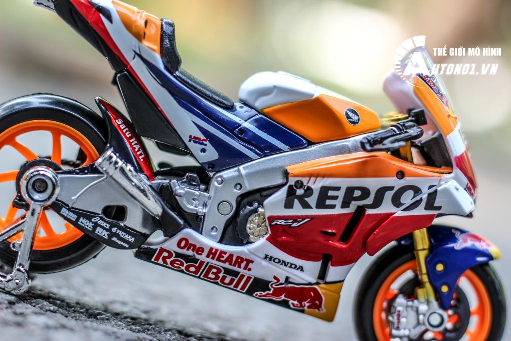 MÔ HÌNH XE MOTO GP HONDA RC213V REPSOL 2018 MARC MARQUEZ NO.93 1:18 MAISTO 5815