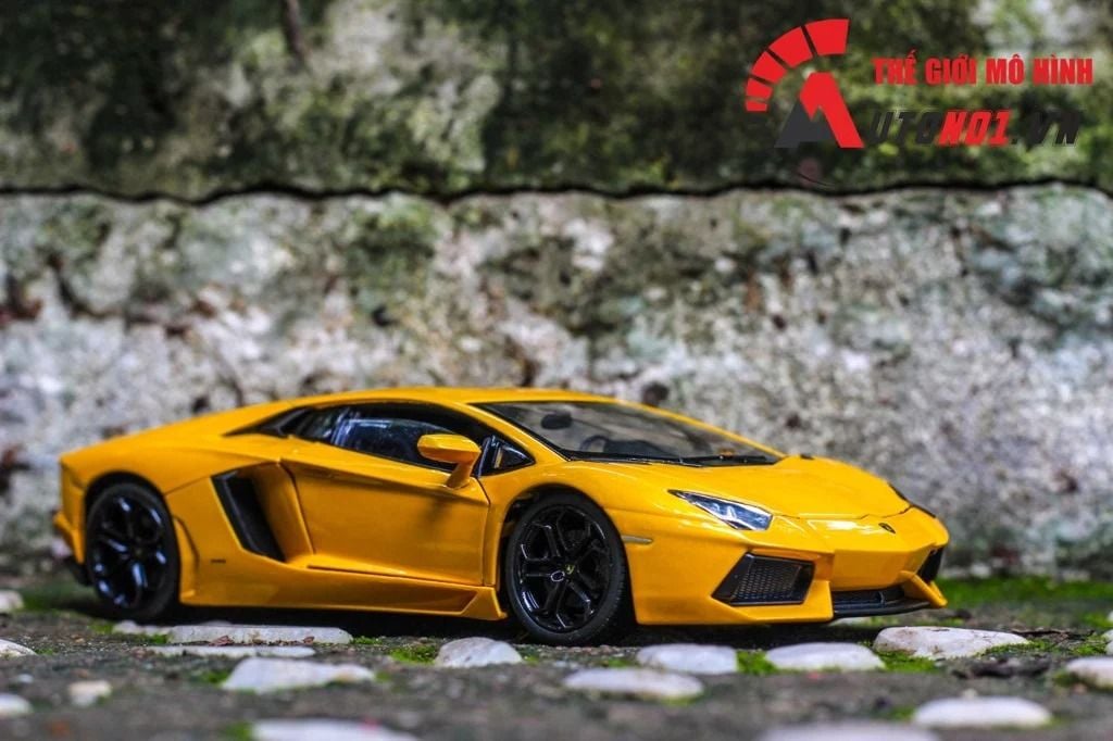 MÔ HÌNH XE LAMBORGHINI AVENTADOR LP700-4 1:24 WELLY 4650