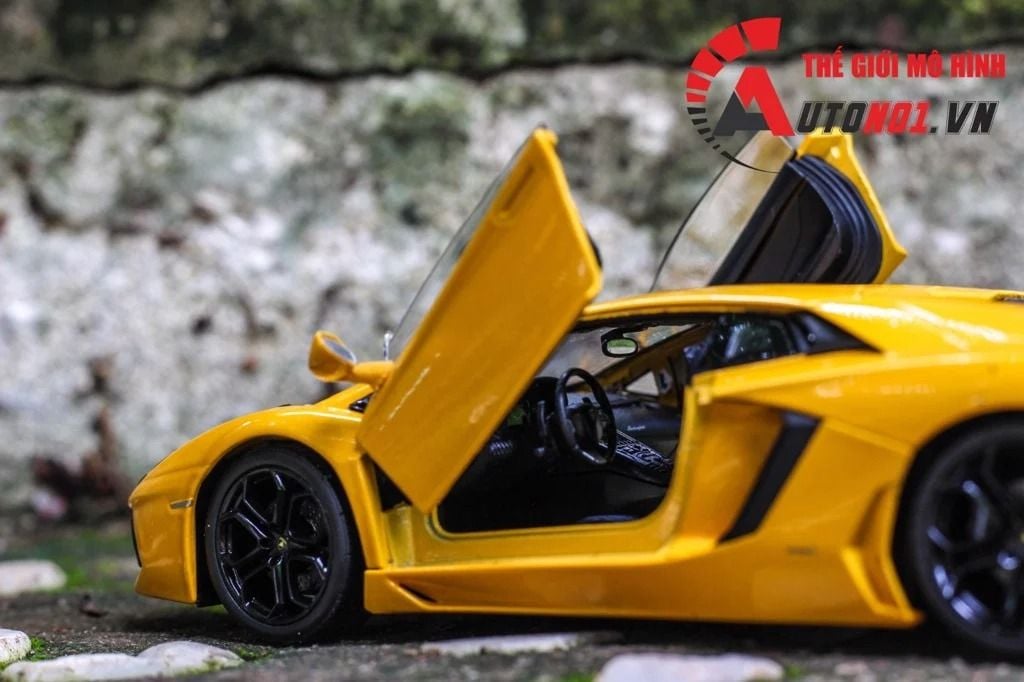 MÔ HÌNH XE LAMBORGHINI AVENTADOR LP700-4 1:24 WELLY 4650