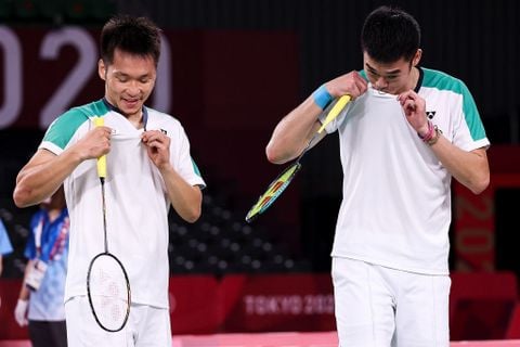 Huy Chương Vàng Đôi Nam Olympic Sử Dụng Cây Vợt Nào?