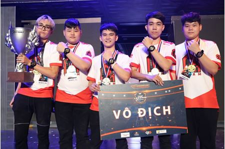 Anh Khuê Sài Gòn cháy hết mình cùng Giải đấu Crossfire Legends League 2017