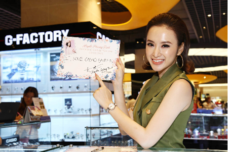 MỪNG 8/3: Angela Phương Trinh ra sắm đồng hồ hiệu tại G-FACTORY.