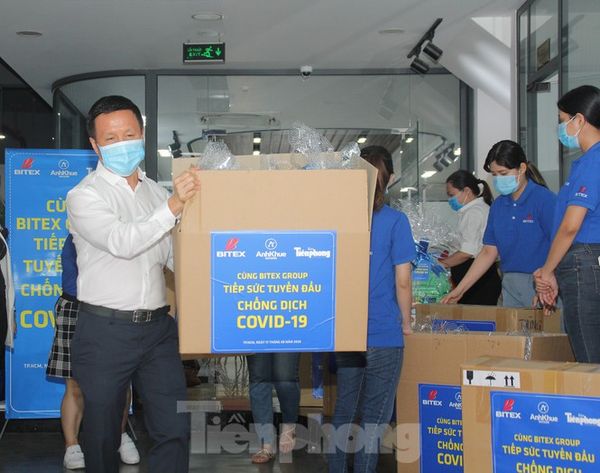 Tập đoàn BITEX và Báo Tiền Phong 'Tiếp sức tuyến đầu chống dịch'