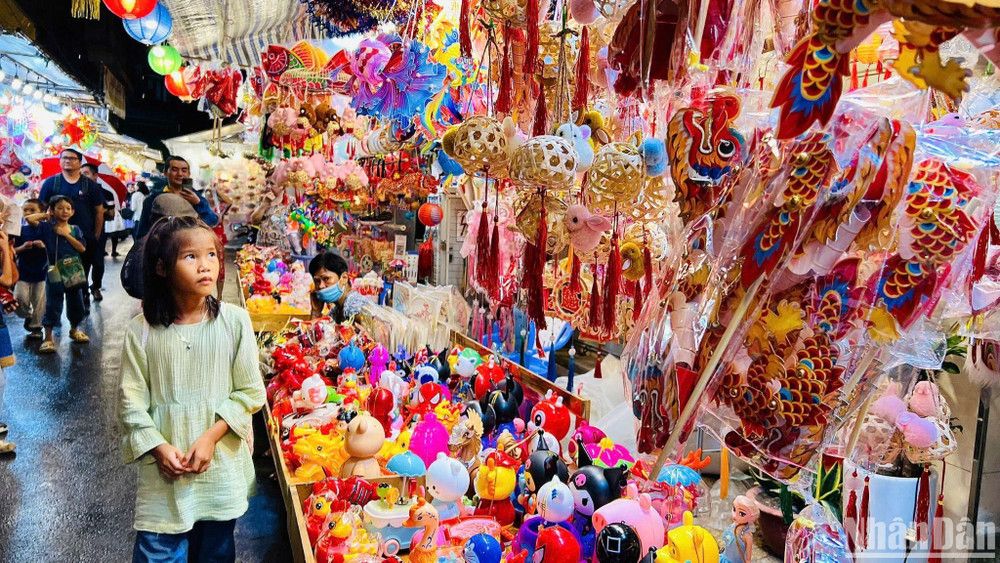 Quán cơm Cẩm Thị: Không gian thôn quê giữa lòng TP.HCM