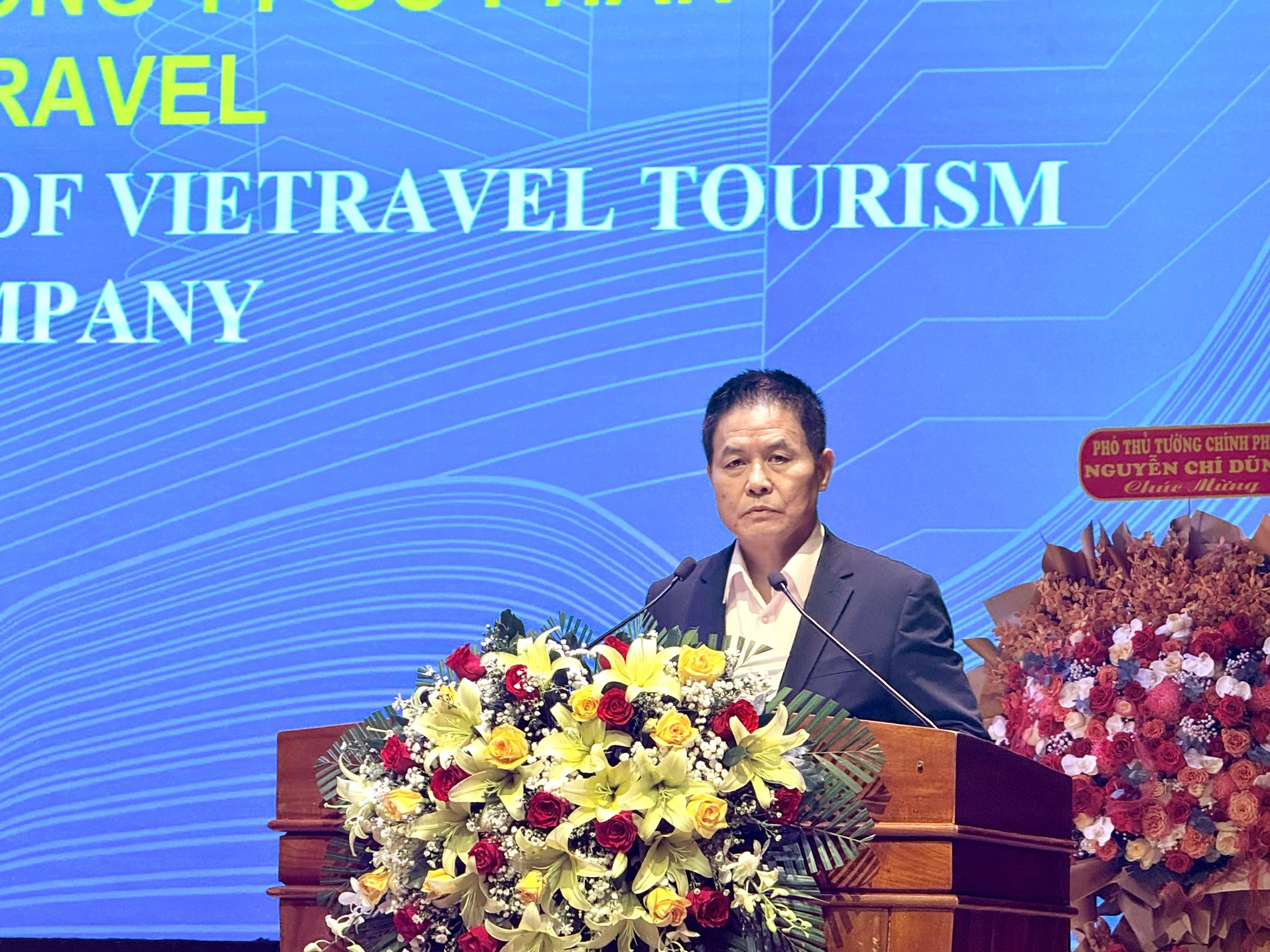 Diễn viên Trần Tư Tề Bước Sang Nghề Bán Hàng Sau Thời Gian Thất Nghiệp