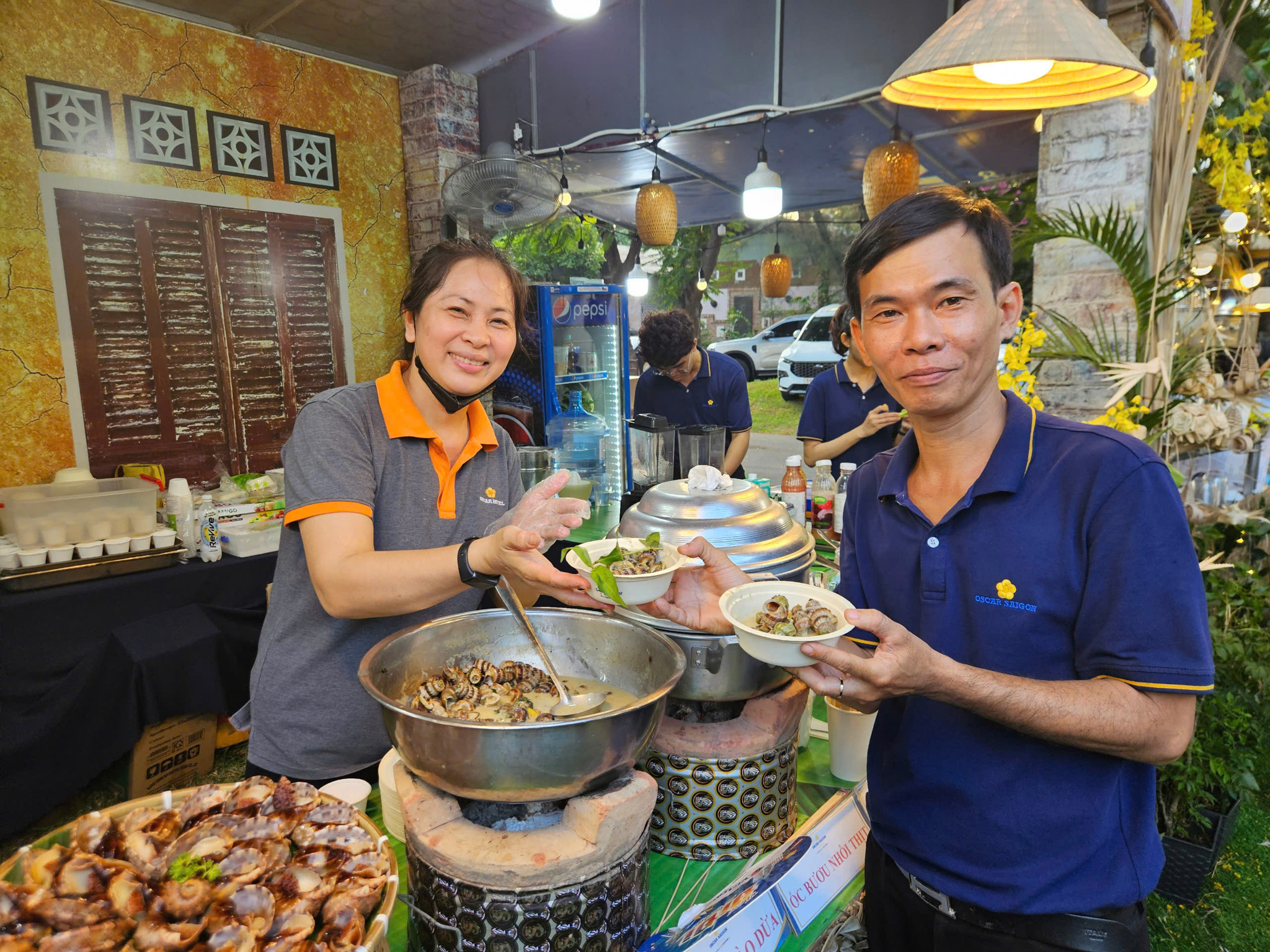 Hải Phòng: Khám Phá 14 Món Ăn Đặc Sản Nhân Dịp Lễ Hội Hoa Phượng Đỏ