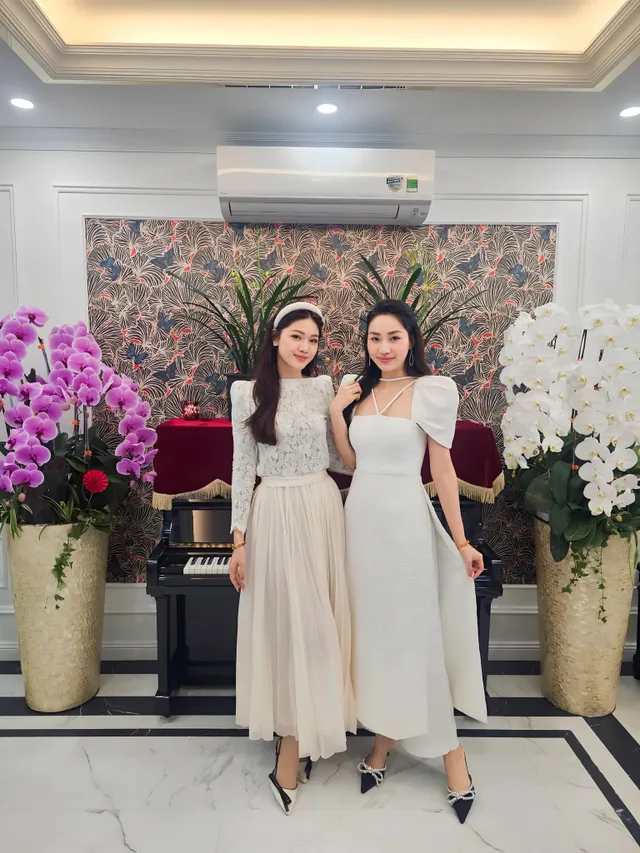 Hàng loạt ngôi sao hội tụ tại show thời trang của nhà thiết kế Hà Duy