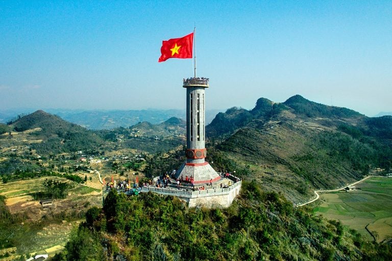 Khánh Thành Cột Cờ A Pa Chải: Biểu Tượng Khẳng Định Chủ Quyền Tại Điện Biên