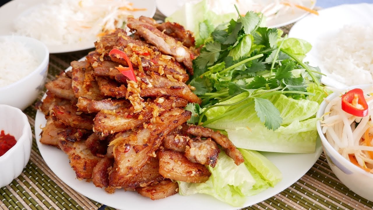 Khám Phá Món Cà Pháo Xào Ba Chỉ Thơm Ngon