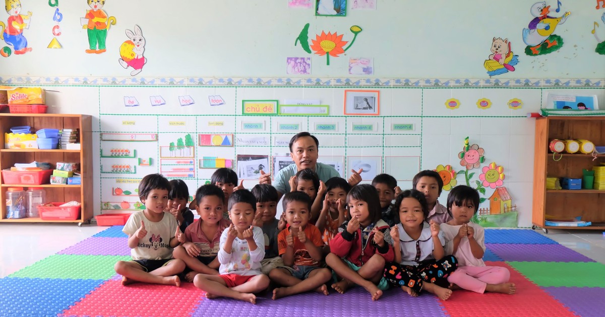 Thầy Lê Công Nguyên: Người Đàn Ông Cô Đơn Trong Lớp Mầm Non Ở Tuyên Quang
