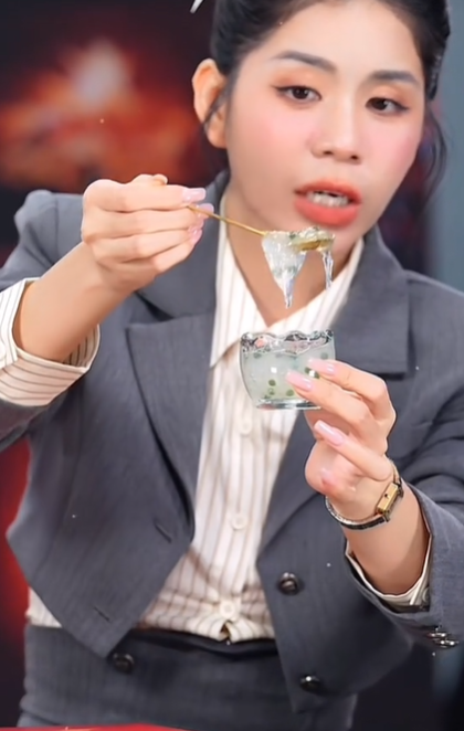Cuộc sống phiêu lưu của gia đình Vũ: Du lịch xuyên Mỹ trên chiếc RV