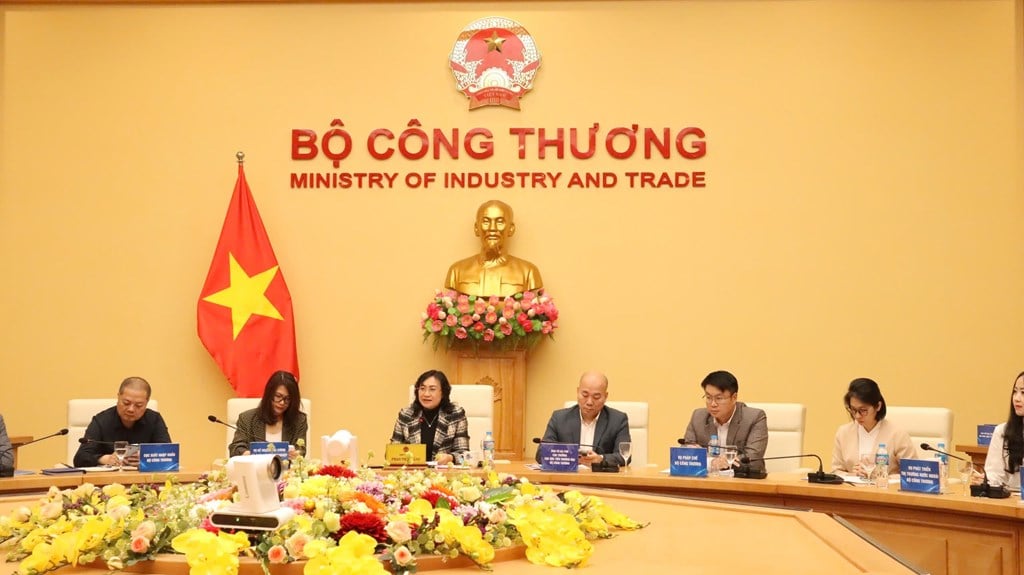Bộ Công Thương Khuyến Cáo Doanh Nghiệp Kiểm Soát Nguyên Liệu Xuất Khẩu Để Tránh Rủi Ro Từ Chính Sách Thương Mại Của Mỹ