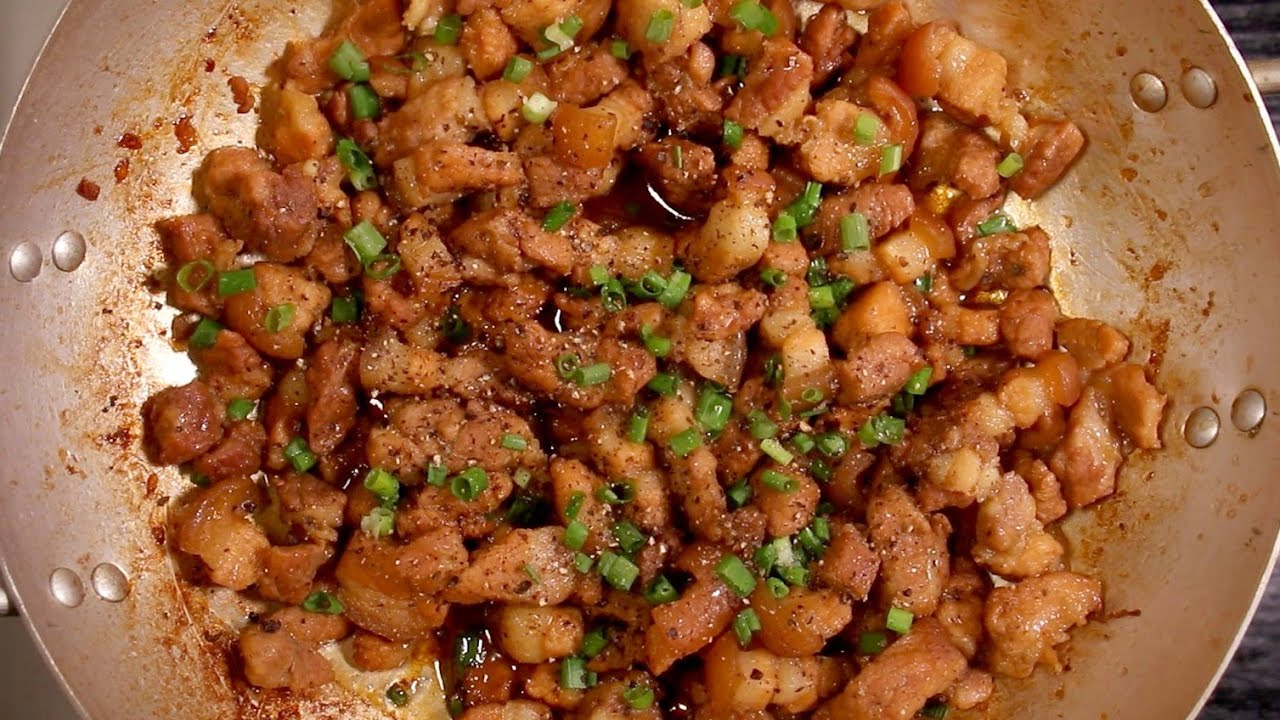 Món Ba Chỉ Kho Dưa: Đặc Sản Dễ Làm Cho Bữa Cơm Gia Đình