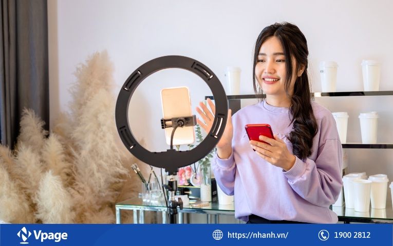 Thị Trường Livestream Bán Hàng: Nỗi Buồn Của Những Người Kinh Doanh