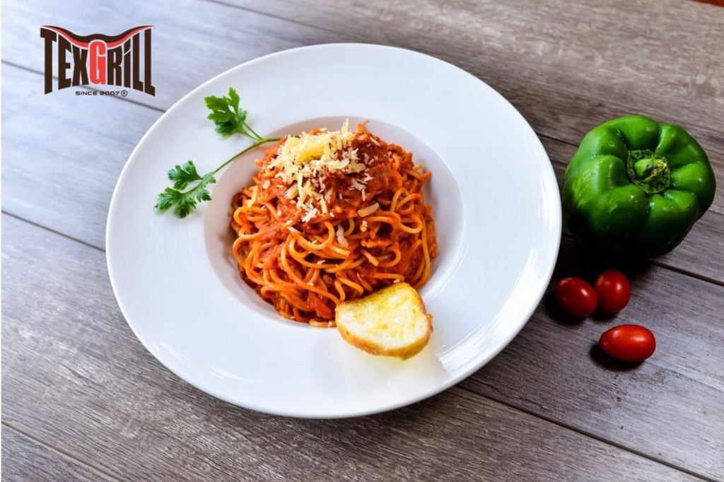 Mì Ý sốt bò bằm (Bolognese Spaghetti) là loại mì Ý có nước sốt phổ biến nhất trong tất các các loại sốt
