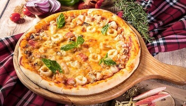 Cách làm pizza hải sản thơm ngon hấp dẫn bằng chảo chống dính