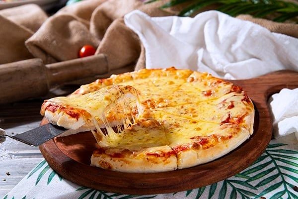Pizza Margherita - Món ngon Hải Phòng được đặt theo tên của Nữ hoàng Ý - Margherita