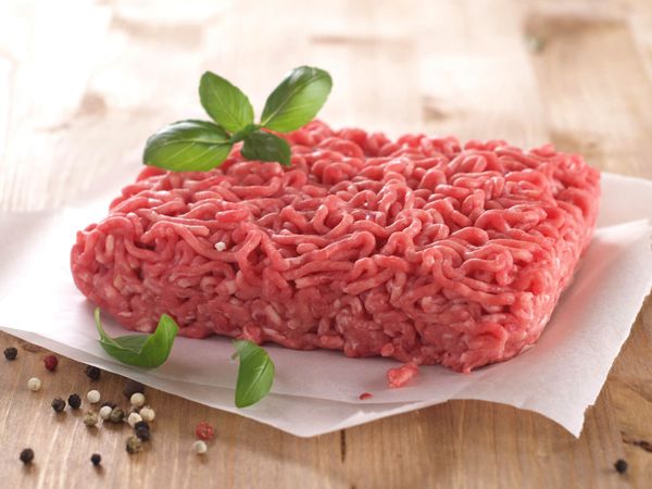 NHÀ HÀNG PIZZA MINH KHAI GIỚI THIỆU CÔNG THỨC BACON CHEESE BURGER Beef-mince_fb204a26a98e434b9fdce0b4488aa46b_grande