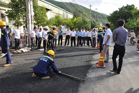 Đài truyền hình tỉnh Bình Định đưa tin về chương trình hội thảo thí điểm vật liệu Carboncor Asphalt