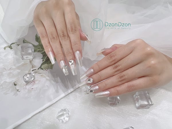 DzonDzon Nails