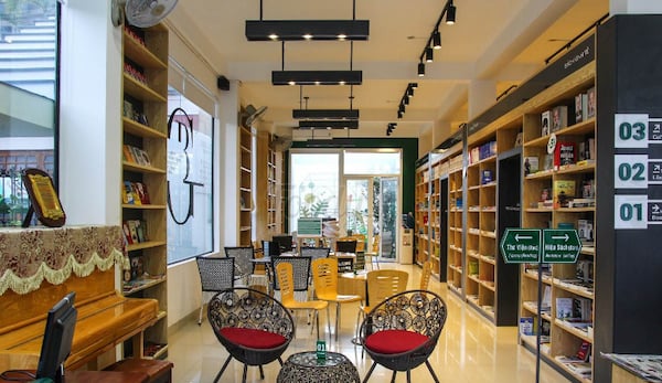 Green & Brown Library – Quán cafe yên tĩnh để học bài ở Đà Nẵng