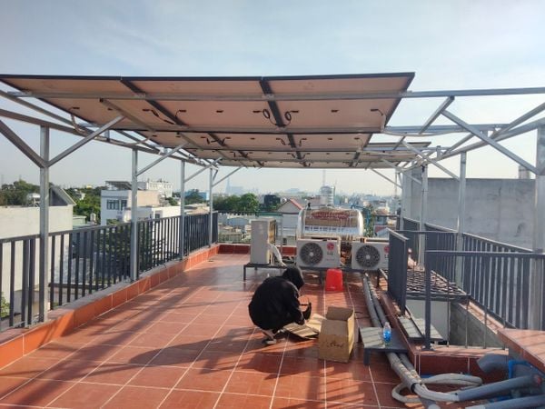 Hệ thống PIN năng lượng mặt trời tại nhà anh Thiện quận 12, thành phố Hồ Chí Minh