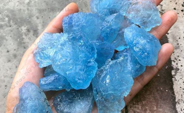 Tại sao lại nói đá Aquamarine là viên đá giúp cải thiện năng lực giao tiếp của bạn?