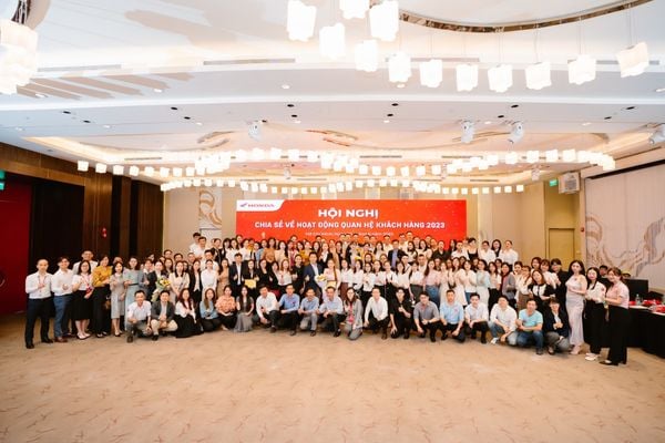 he-thong-head-phat-thinh-tien-bo-vuot-bat-trong-nam-2022-2023