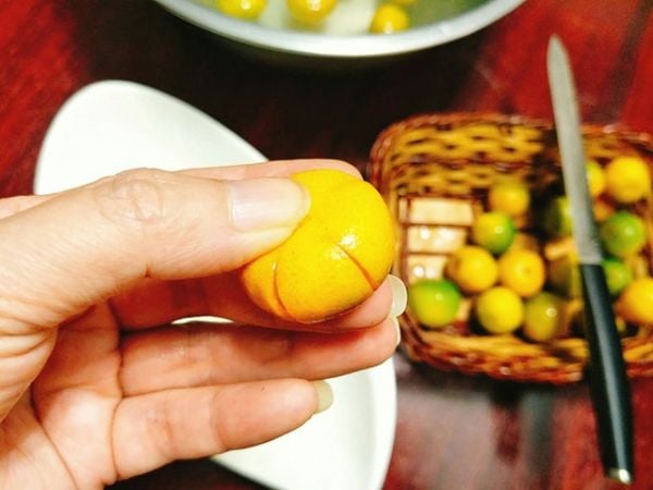 Chia sẻ cách làm mứt tắc đơn giản tại nhà ngon miệng, không bị đắng