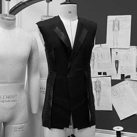 Đưa ý tưởng đan dây vào trang phục