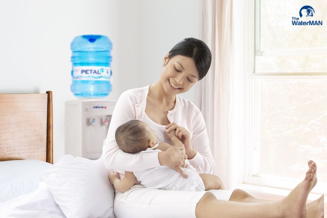 Sau sinh mẹ bỉm nên uống nước gì để phục hồi sức khỏe nhanh chóng