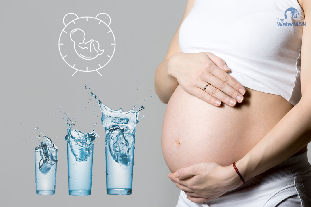 5 thời điểm mẹ bầu cần thuộc nằm lòng để uống nước ngay