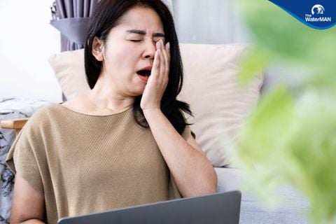 Giờ nghỉ trưa nên uống nước gì để tránh buồn ngủ và đầy bụng?