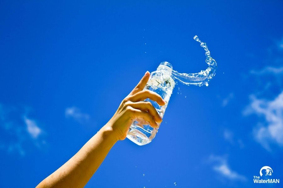 Uống nước đúng cách phòng ngừa Corona