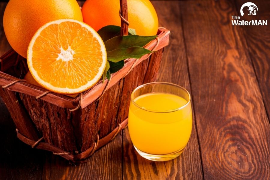 Bắt đầu ngày mới với 1 ly nước cam để bổ sung vitamin c và nước cho cơ thể nhé