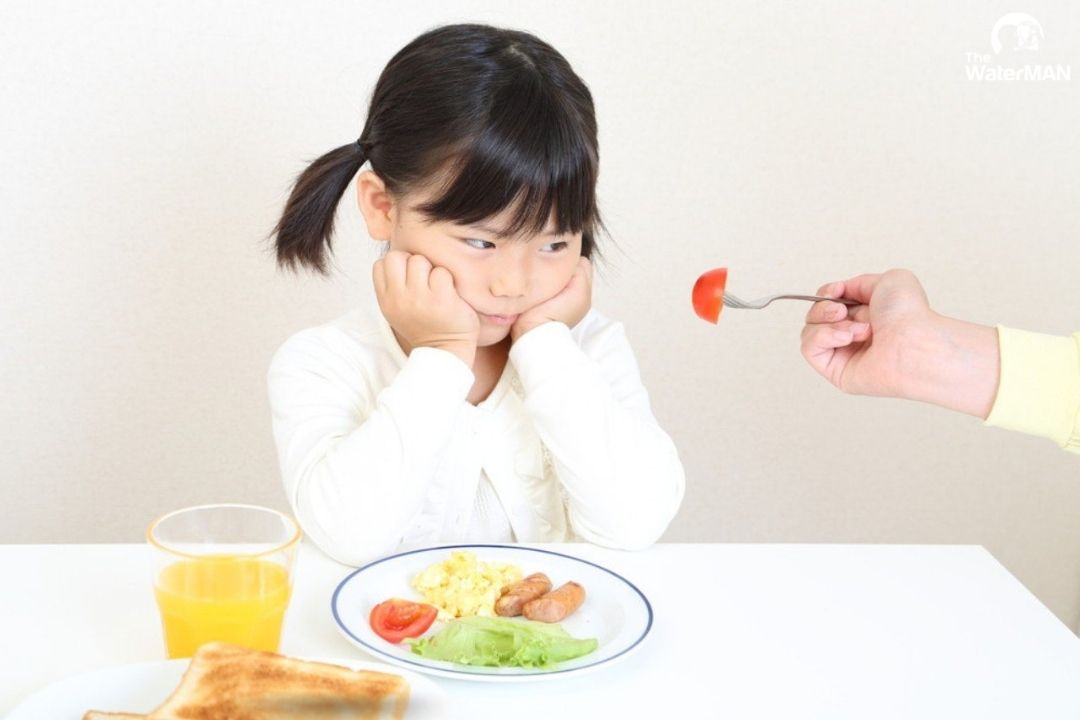 Giảm bữa ăn phụ sẽ giúp trẻ ăn bữa chính ngon miệng hơn