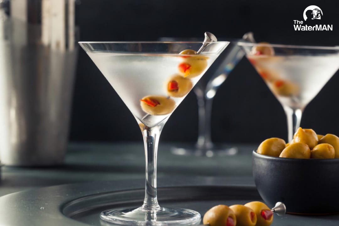 Dry Martini là thức uống đậm vị chanh thanh mát tự nhiên
