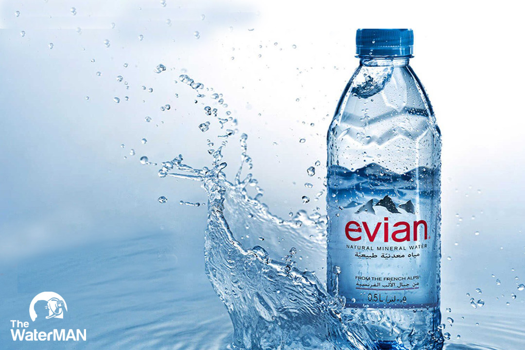 Evian là dòng nước khoáng nhập khẩu tại Pháp, khai thác từ dãy núi Alps