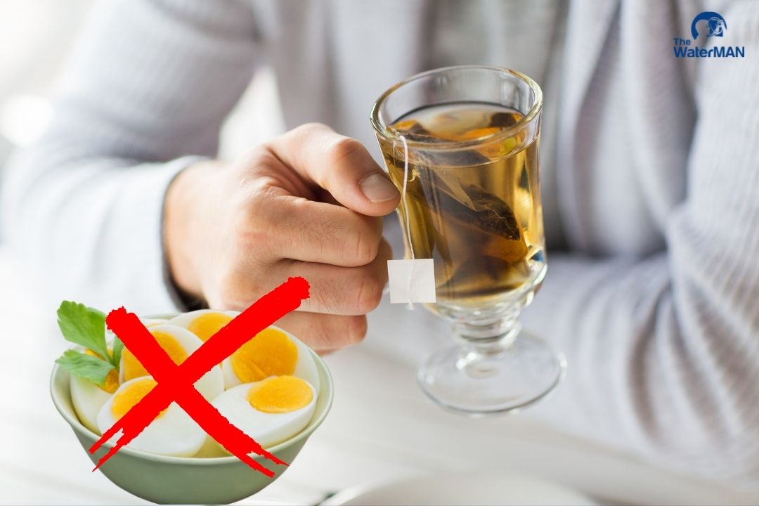 Uống trà kết hợp ăn trứng gây khó tiêu, đầy hơi, chướng bụng