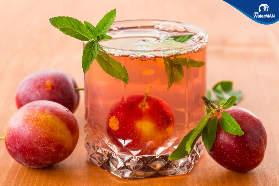 Mận ngâm có thể dùng để pha chế nhiều loại nước uống