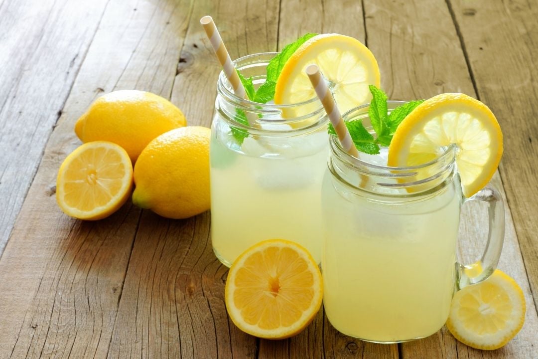 Nước cam chanh  bổ sung nhiều vitamin C cho cơ thể