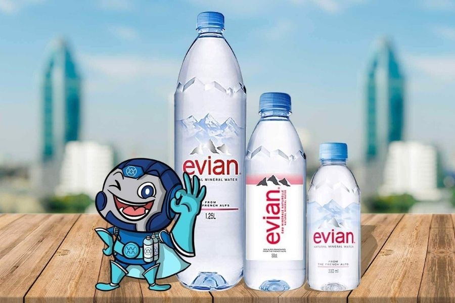 Nước khoáng Evian là sản phẩm cao cấp chứa 100% thành phần khoáng tự nhiên