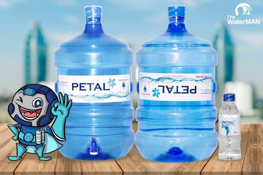 Nước tinh khiết PETAL có bình úp 19 lít, bình vòi 19 lít và chai 330ml
